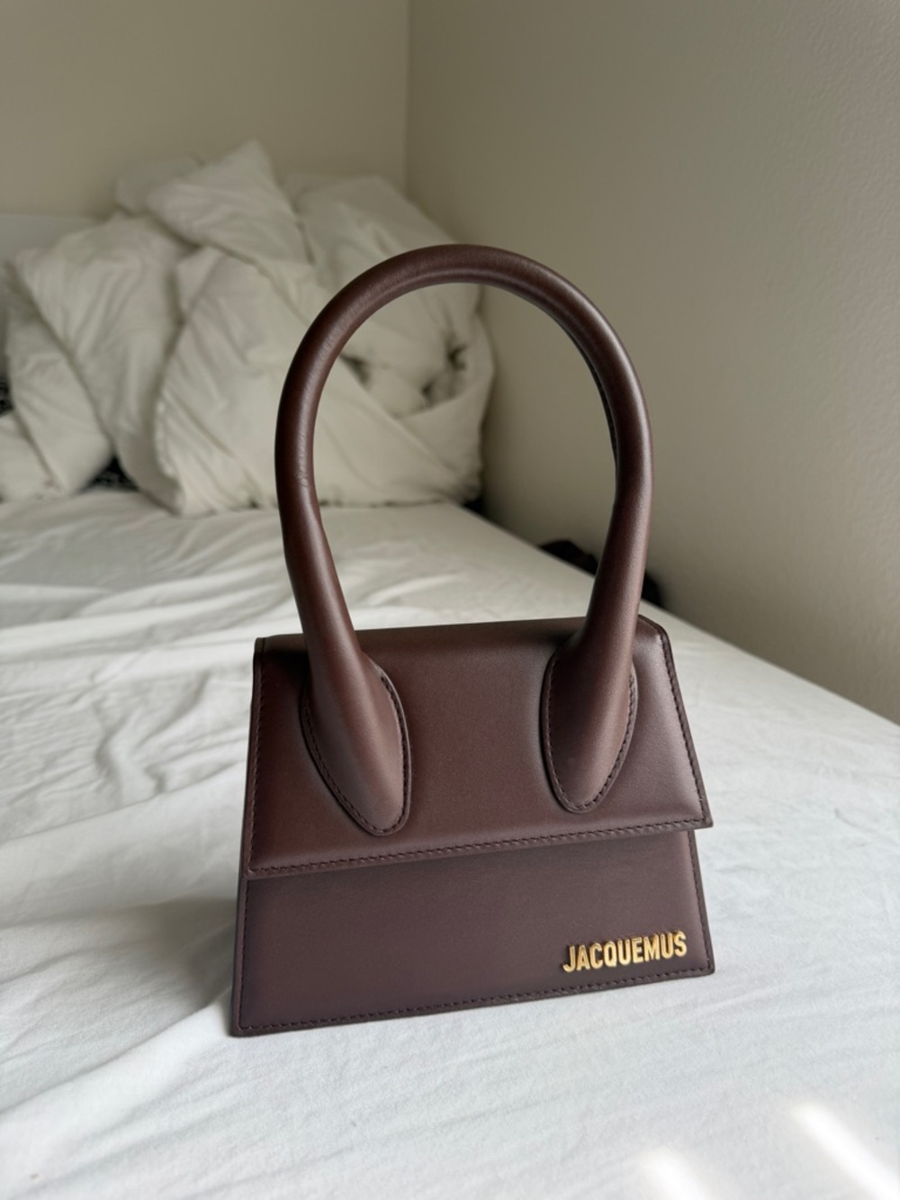 Jacquemus Le Chiquito Moyen Bag